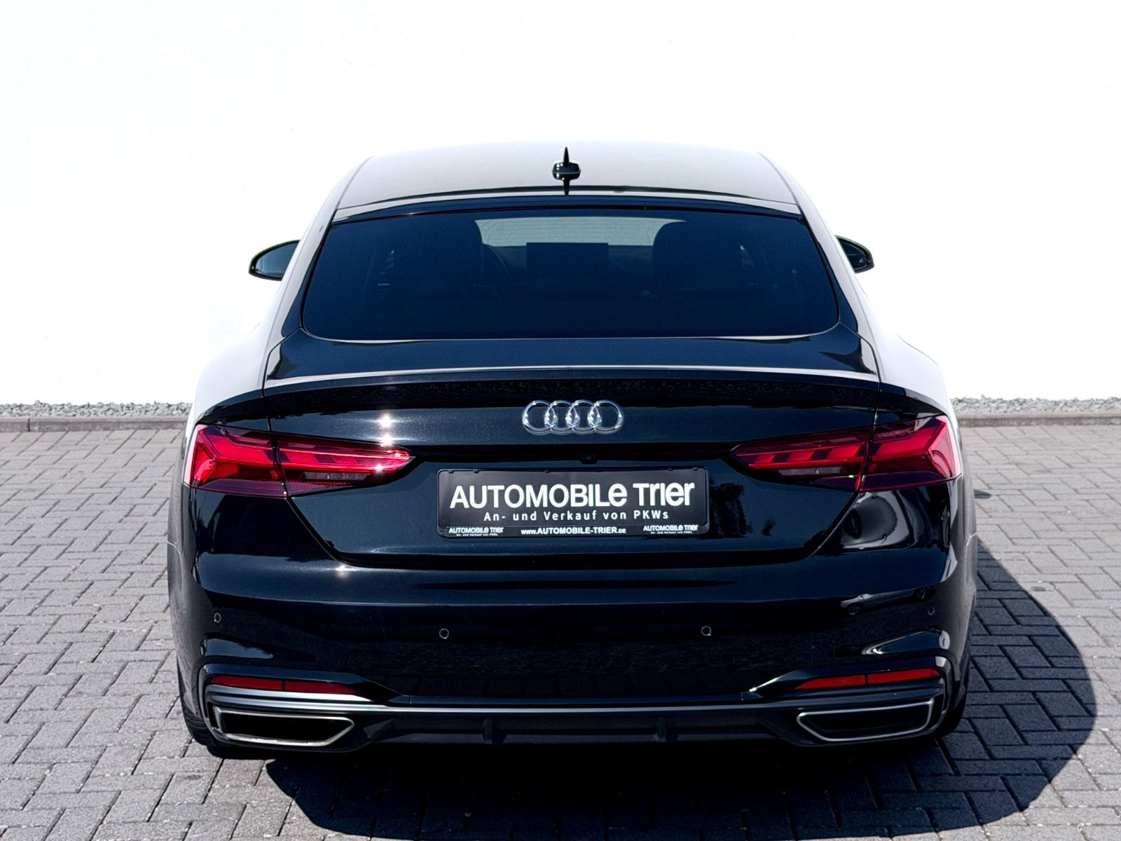 Audi A5 Sportback 40 TDI S line Sport Plus Paket - Bild 6 Audi A5 Sportback 40 TDI S line Sport Plus Paket in Schwarz als Limousine - Fahrzeugfoto 6