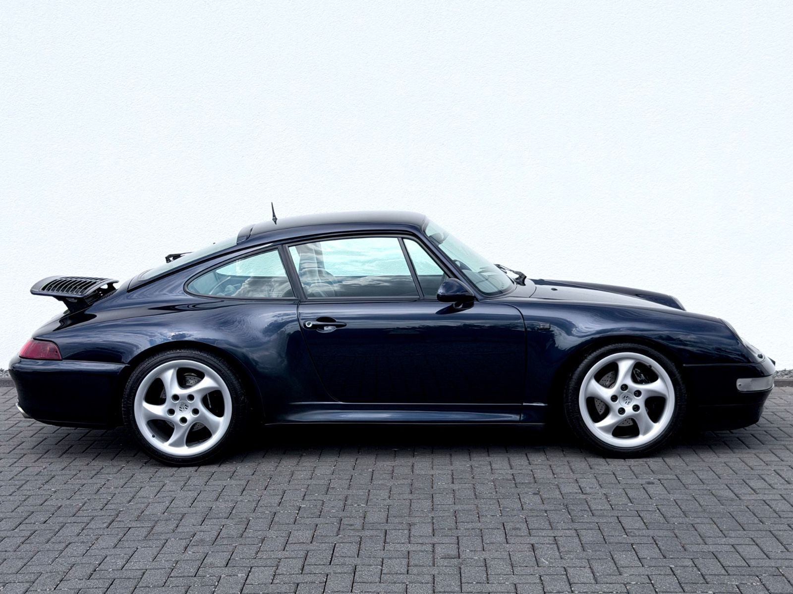 Porsche 993 Carrera Coupé * Carrera S Optik * Schalter * - Bild 4 Porsche 993 Carrera Coupé * Carrera S Optik * Schalter * als Sportwagen/Coupé - Fahrzeugfoto 4