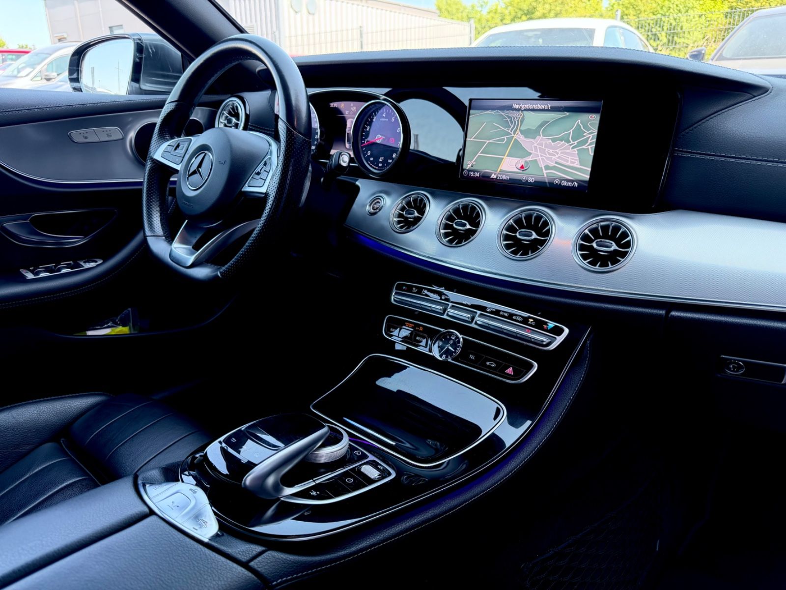 Mercedes-Benz E 200 Cabrio /AMG LINE/NAVI/LED/CAM/GARANTIE/ - Bild 15 Mercedes-Benz E 200 Cabrio /AMG LINE/NAVI/LED/CAM/GARANTIE/ in Grau als Cabrio/Roadster - Fahrzeugfoto 15