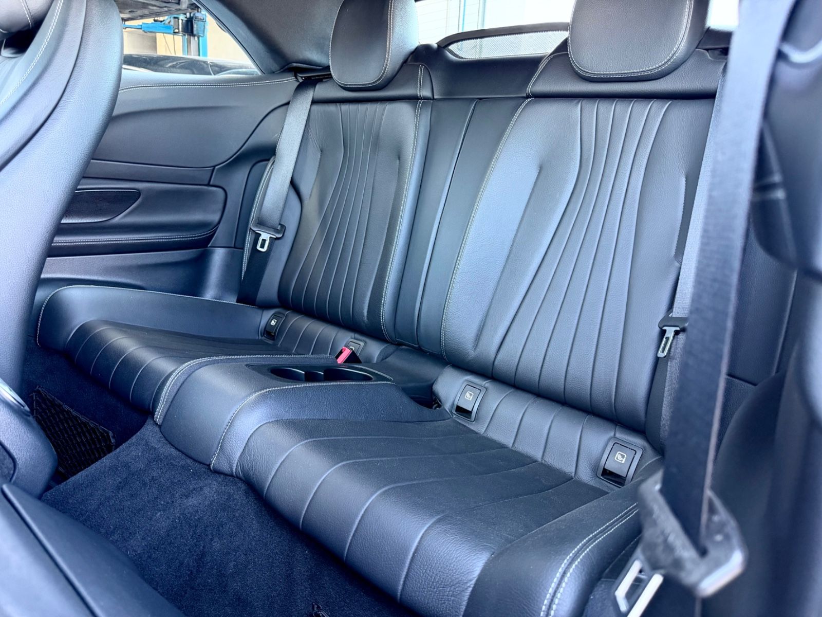 Mercedes-Benz E 200 Cabrio /AMG LINE/NAVI/LED/CAM/GARANTIE/ - Bild 17 Mercedes-Benz E 200 Cabrio /AMG LINE/NAVI/LED/CAM/GARANTIE/ in Grau als Cabrio/Roadster - Fahrzeugfoto 17