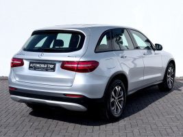 Mercedes-Benz GLC 250 d 4Matic /NAVI/LED/PDC/ in Silber als SUV/Geländewagen/Pickup - Fahrzeugfoto 5