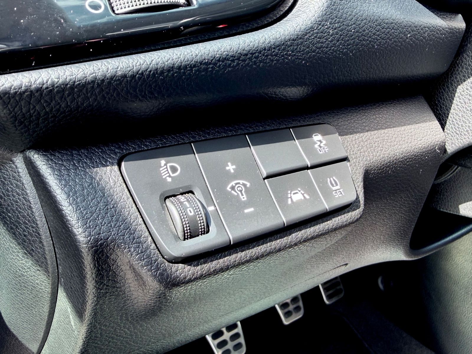 Kia Rio Platinum Edition /NAVI/LED/CAM/GARANTIE/ - Bild 15 Kia Rio Platinum Edition /NAVI/LED/CAM/GARANTIE/ in PLATINUM GRAPHITE als Kleinwagen - Fahrzeugfoto 15