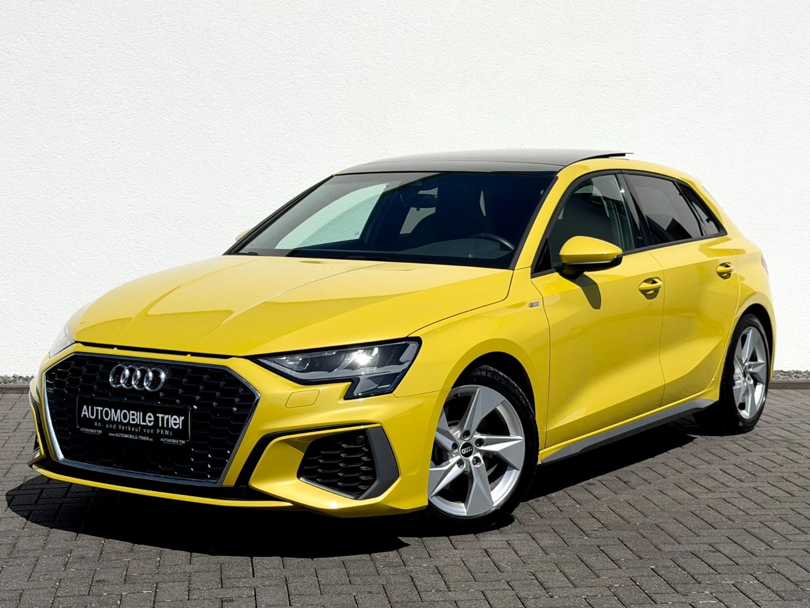 Audi A3 Sportback 35 TFSI S line Sport Plus Paket als Limousine - Fahrzeugfoto 1