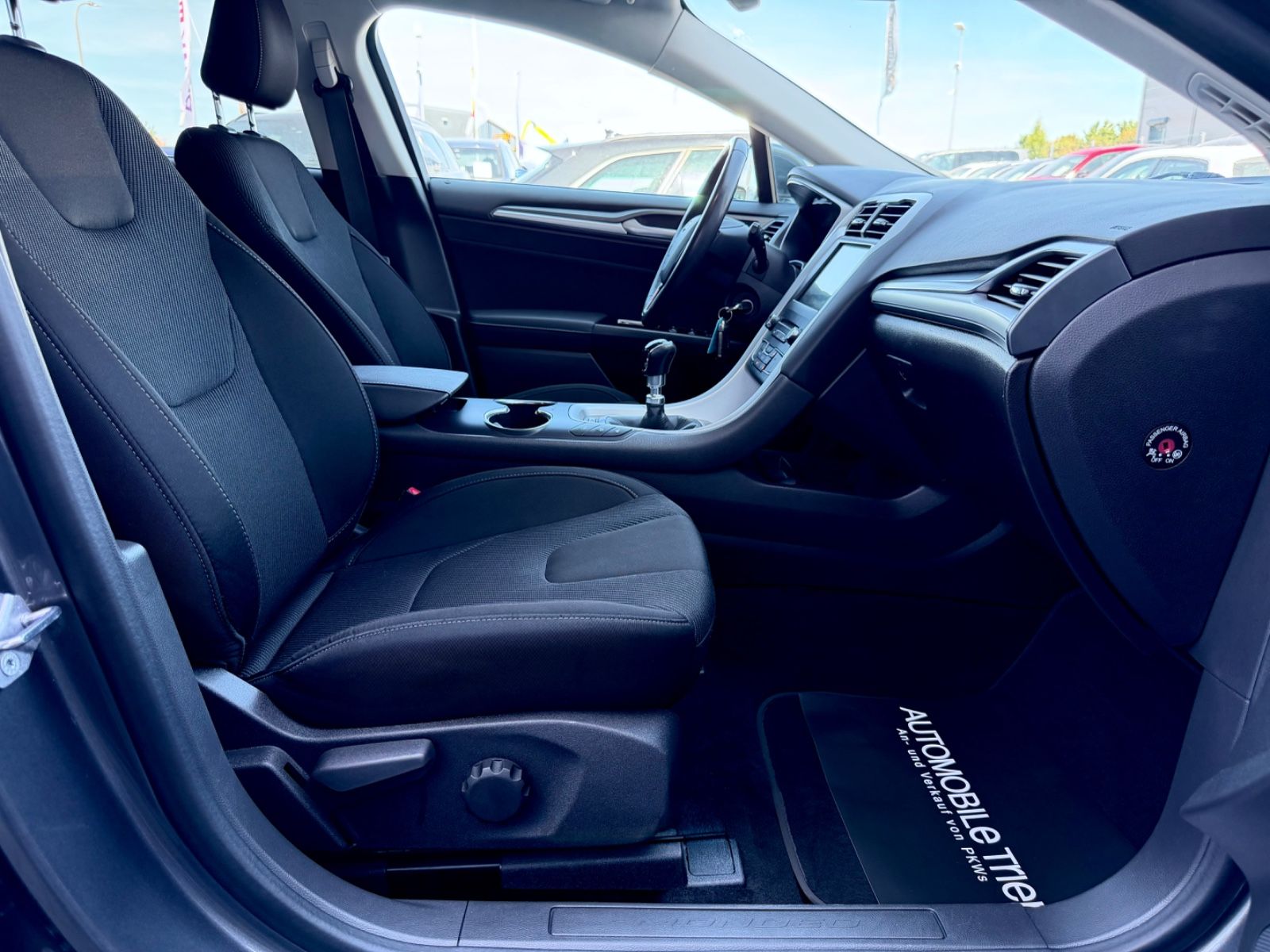 Ford Mondeo Turnier Business Edition 2.0 TDCI - Bild 13 Ford Mondeo Turnier Business Edition 2.0 TDCI als Kombi - Fahrzeugfoto 13
