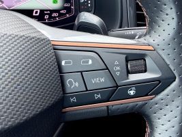Cupra Ateca 2.0 TSI DSG 4Drive /NAVI/LED/ACC/360°CAM/ in Schwarz als SUV/Geländewagen/Pickup - Fahrzeugfoto 17