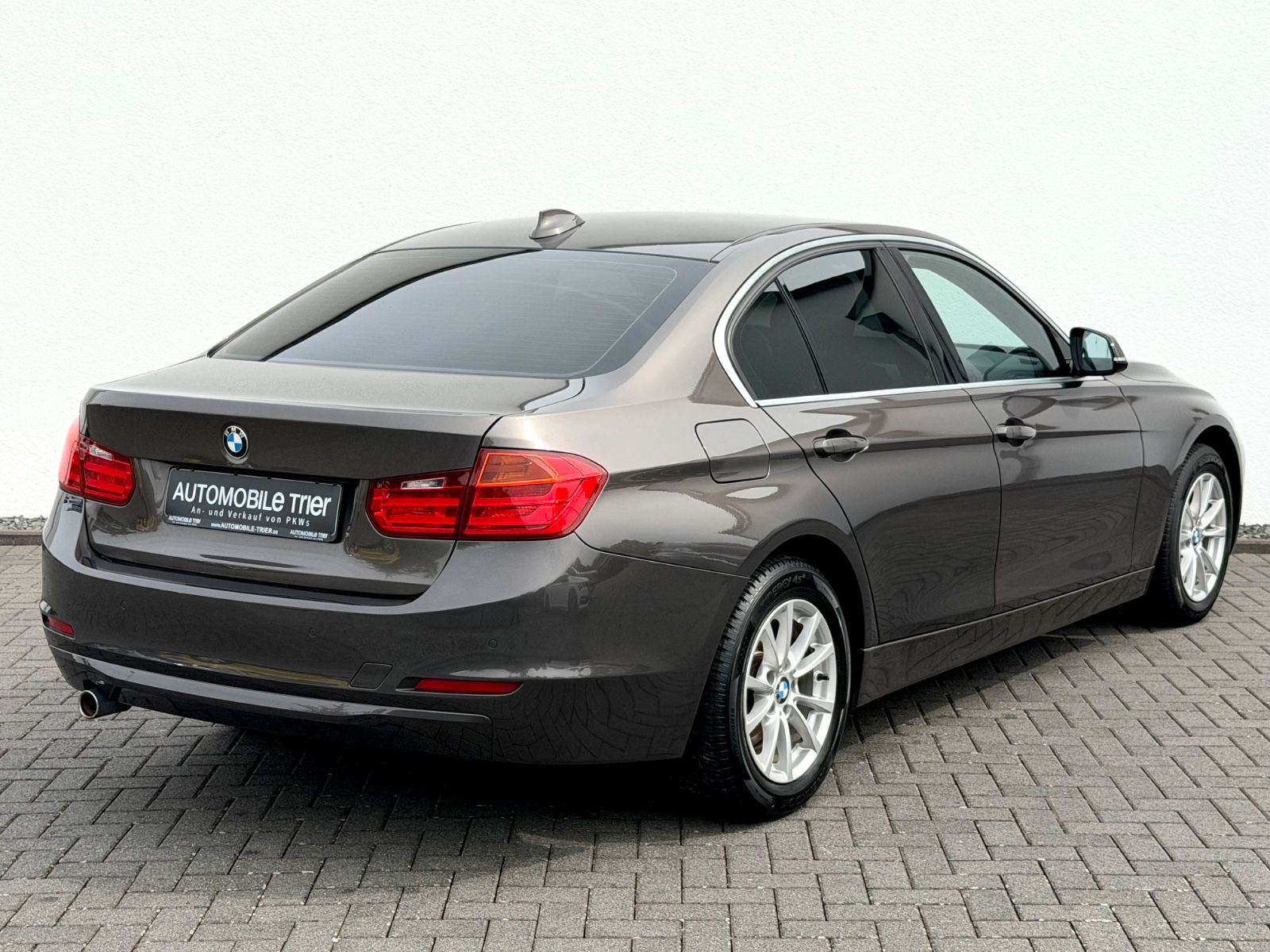 BMW 318d Limousine /SERVICE/TÜV NEU/GARANTIE/ - Bild 4 BMW 318d Limousine /SERVICE/TÜV NEU/GARANTIE/ - Fahrzeugfoto 4