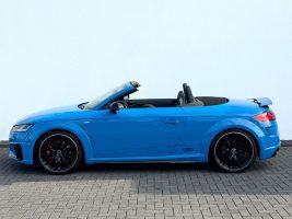 Audi TT Roadster 45 TFSI quattro S line competition in Blau als Cabrio/Roadster - Fahrzeugfoto 8