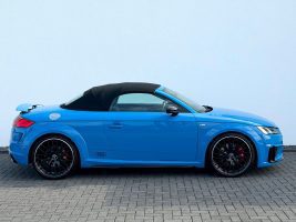 Audi TT Roadster 45 TFSI quattro S line competition in Blau als Cabrio/Roadster - Fahrzeugfoto 17