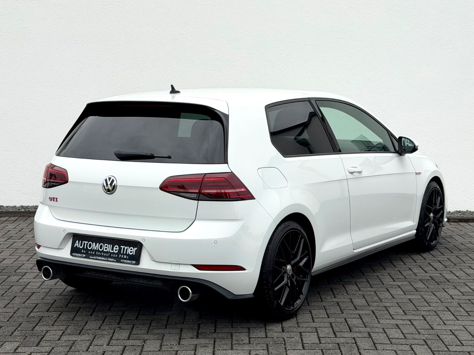 Volkswagen Golf 7 Lim. GTI Performance /LED/CAM/CARPLAY/ - Bild 5 Volkswagen Golf 7 Lim. GTI Performance /LED/CAM/CARPLAY/ in Weiß als Sportwagen/Coupé - Fahrzeugfoto 5