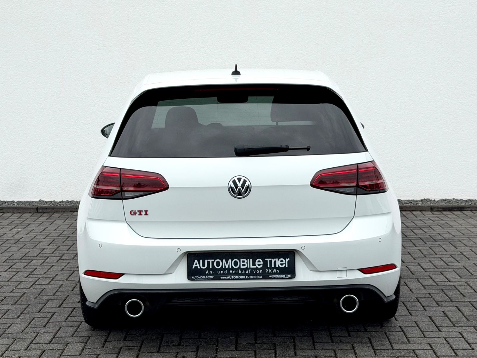 Volkswagen Golf 7 Lim. GTI Performance /LED/CAM/CARPLAY/ - Bild 6 Volkswagen Golf 7 Lim. GTI Performance /LED/CAM/CARPLAY/ in Weiß als Sportwagen/Coupé - Fahrzeugfoto 6