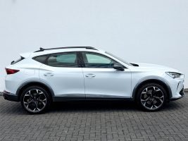 Cupra Formentor VZ 2.0 TSI DSG 4Drive /LED/ACC/CAM/ in Weiß als SUV/Geländewagen/Pickup - Fahrzeugfoto 4