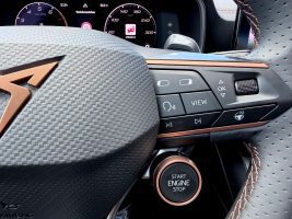 Cupra Formentor VZ 2.0 TSI DSG 4Drive /LED/ACC/CAM/ in Weiß als SUV/Geländewagen/Pickup - Fahrzeugfoto 17