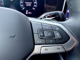 Volkswagen Passat Variant 1.5 TSI DSG /LED/ACC/CAM/1.HAND/ in Schwarz als Kombi - Fahrzeugfoto 16