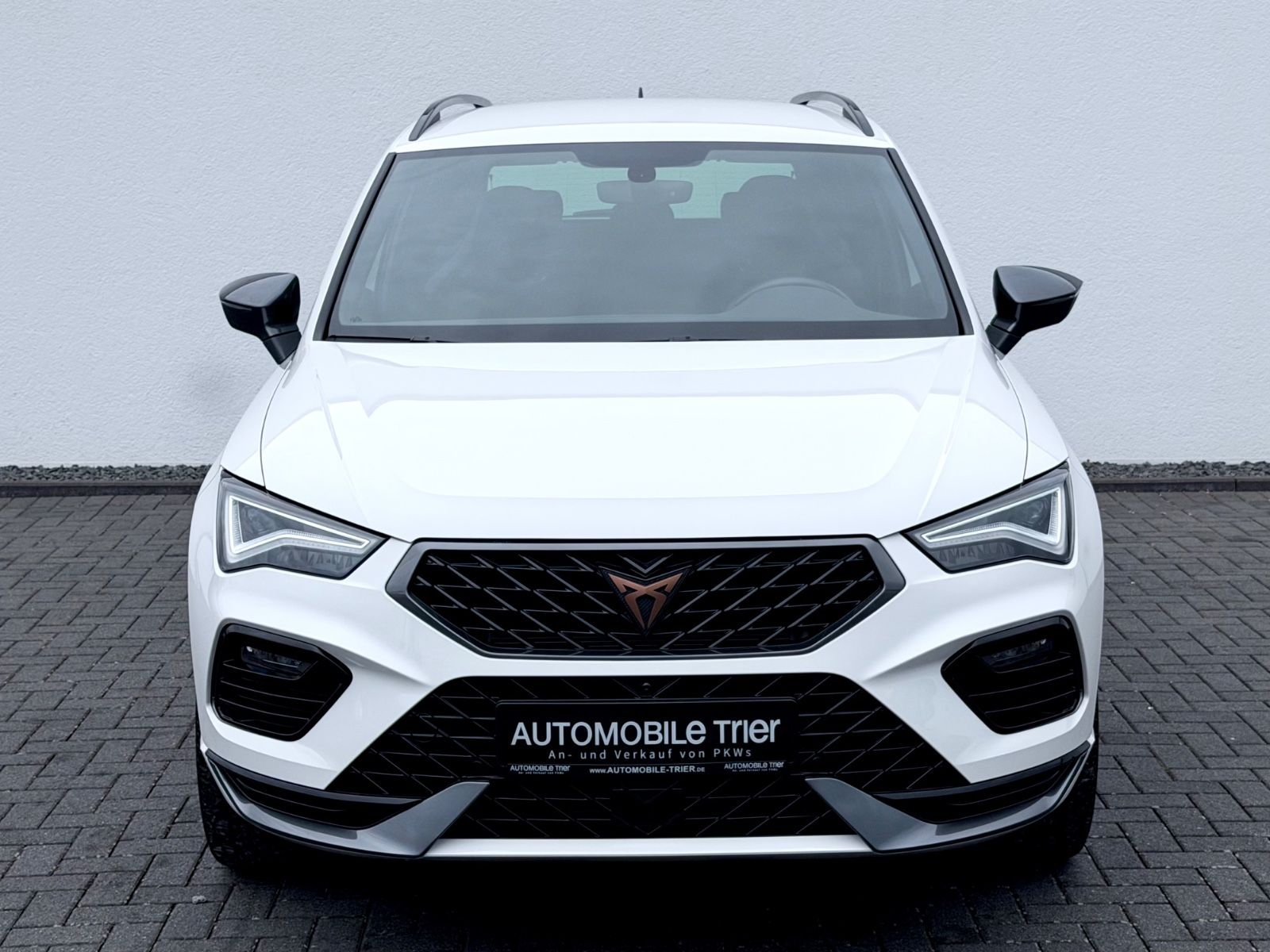 Cupra Ateca VZ 2.0 TSI DSG 4Drive /NAVI/LED/360°CAM/ - Bild 2 Cupra Ateca VZ 2.0 TSI DSG 4Drive /NAVI/LED/360°CAM/ in Weiß als SUV/Geländewagen/Pickup - Fahrzeugfoto 2