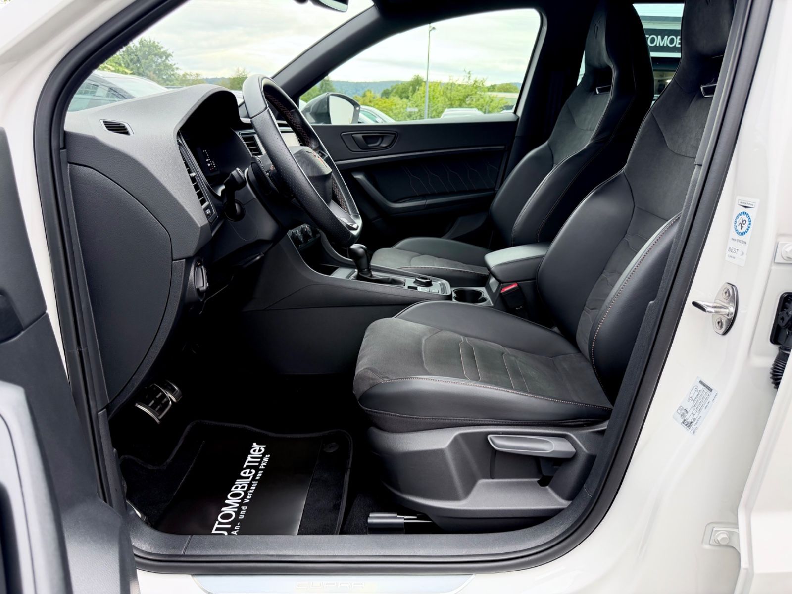 Cupra Ateca VZ 2.0 TSI DSG 4Drive /NAVI/LED/360°CAM/ - Bild 9 Cupra Ateca VZ 2.0 TSI DSG 4Drive /NAVI/LED/360°CAM/ in Weiß als SUV/Geländewagen/Pickup - Fahrzeugfoto 9