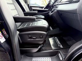 Volkswagen T6 Multivan 2.0 TDI DSG 4Motion in Schwarz als Van/Minibus - Fahrzeugfoto 12