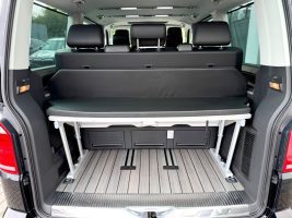 Volkswagen T6 Multivan 2.0 TDI DSG 4Motion in Schwarz als Van/Minibus - Fahrzeugfoto 16