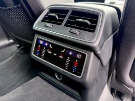 Audi A6 Avant 45 TDI quattro sport /LED/ACC/CAM/ in Schwarz als Kombi - Fahrzeugfoto 22