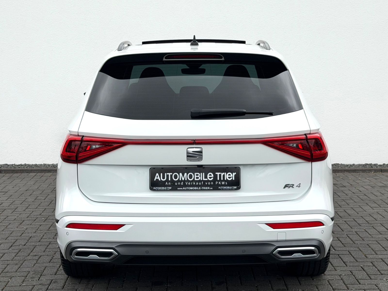 Seat Tarraco FR 2.0 TDI DSG 4Drive /PANO/LED/ACC/AHK/ - Bild 6 Seat Tarraco FR 2.0 TDI DSG 4Drive /PANO/LED/ACC/AHK/ in Weiß als SUV/Geländewagen/Pickup - Fahrzeugfoto 6