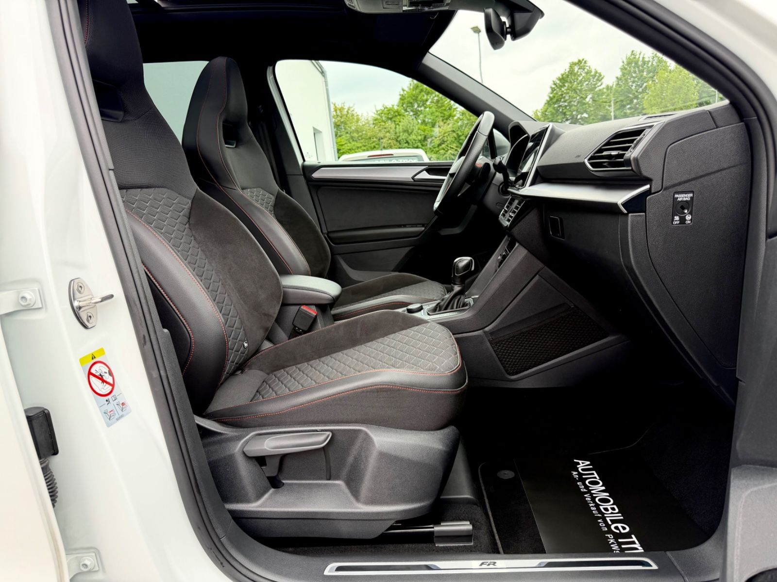 Seat Tarraco FR 2.0 TDI DSG 4Drive /PANO/LED/ACC/AHK/ - Bild 13 Seat Tarraco FR 2.0 TDI DSG 4Drive /PANO/LED/ACC/AHK/ in Weiß als SUV/Geländewagen/Pickup - Fahrzeugfoto 13