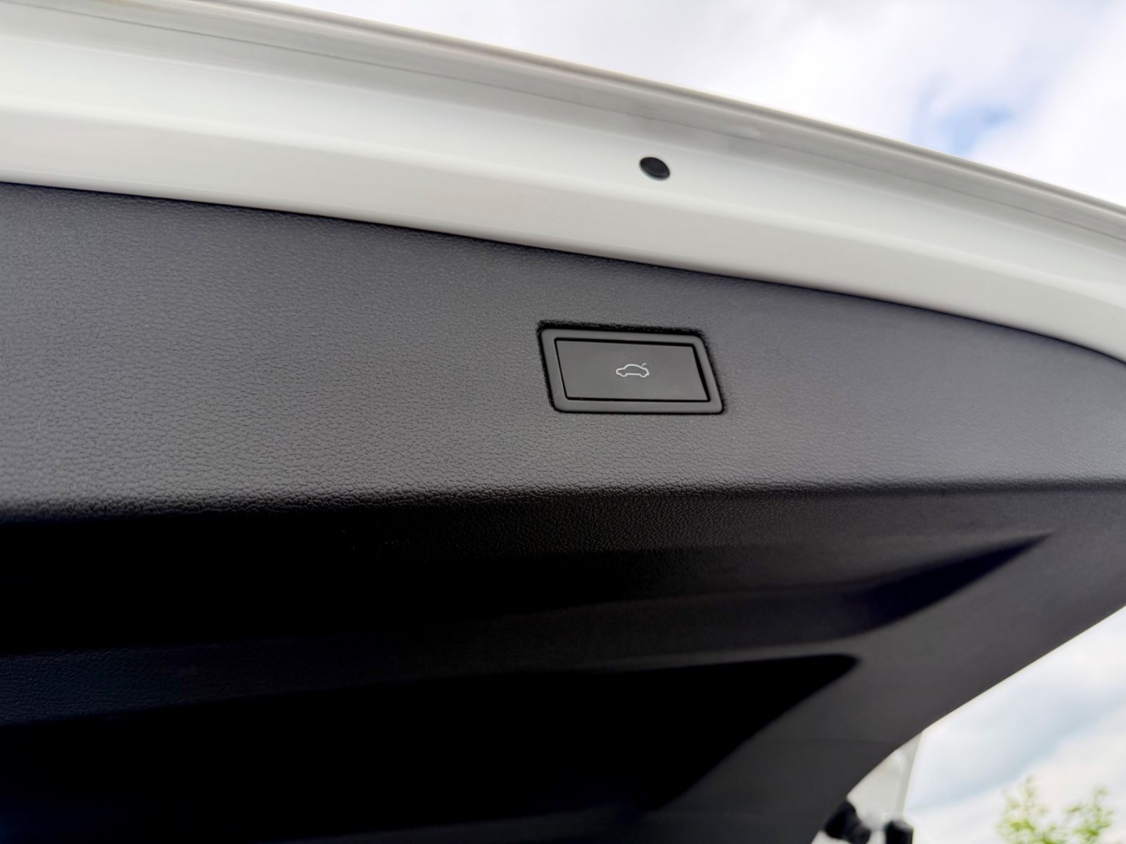 Seat Tarraco FR 2.0 TDI DSG 4Drive /PANO/LED/ACC/AHK/ - Bild 25 Seat Tarraco FR 2.0 TDI DSG 4Drive /PANO/LED/ACC/AHK/ in Weiß als SUV/Geländewagen/Pickup - Fahrzeugfoto 25
