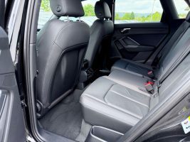 Audi Q3 40 TDI quattro S line Sport Plus Paket in Schwarz als SUV/Geländewagen/Pickup - Fahrzeugfoto 14