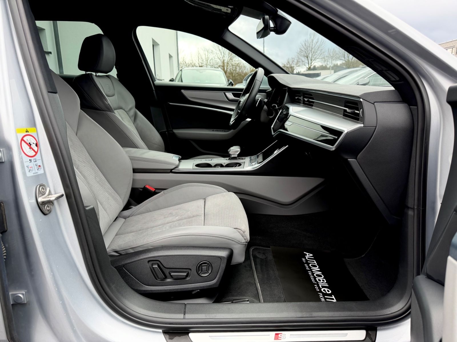 Audi A6 Avant 50 TDI quattro S line Sport Plus Paket - Bild 13 Audi A6 Avant 50 TDI quattro S line Sport Plus Paket in FLORETTSILBER als Kombi - Fahrzeugfoto 13
