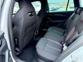 Skoda Octavia Combi RS 2.0 TDI DSG /NAVI/LED/HUD/AHK/ in Silber als Kombi - Fahrzeugfoto 14