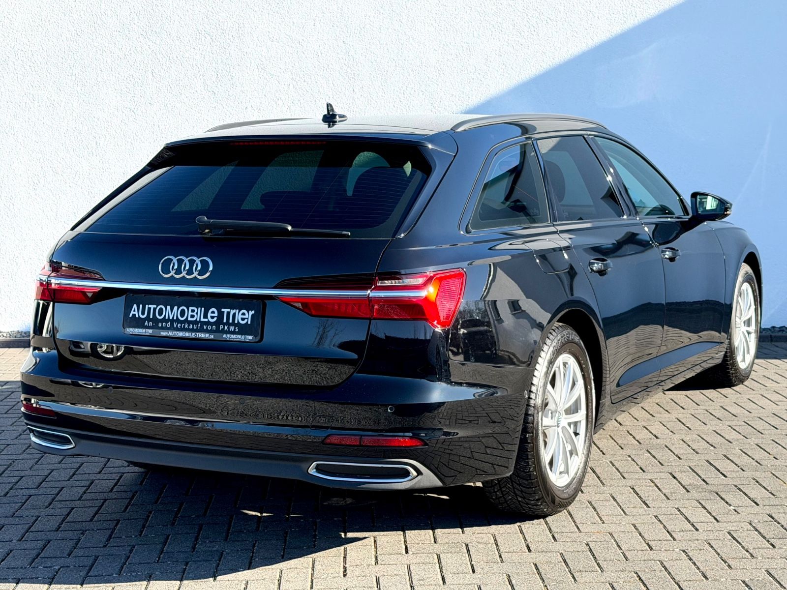Audi A6 Avant 40 TDI /NAVI/LED/ACC/CAM/GARANTIE/ - Bild 5 Audi A6 Avant 40 TDI /NAVI/LED/ACC/CAM/GARANTIE/ in BRILLANTSCHWARZ als Kombi - Fahrzeugfoto 5