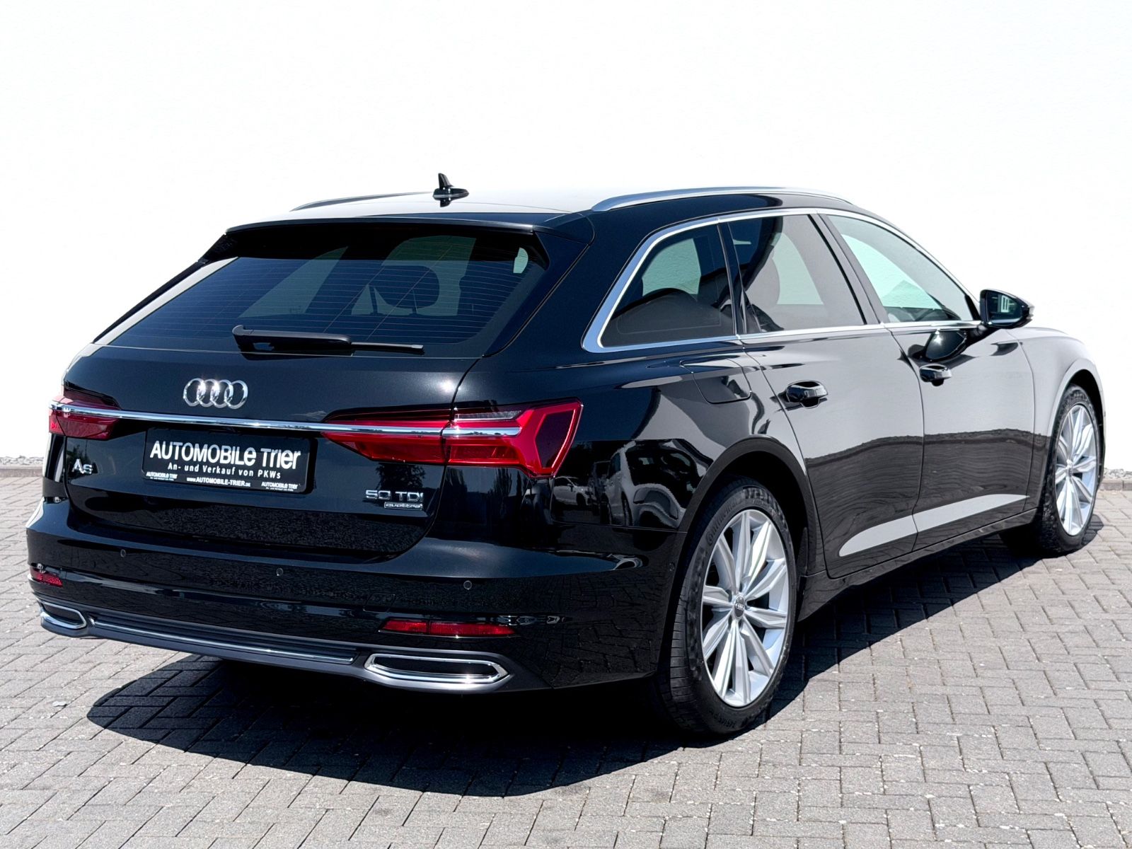 Audi A6 Avant 50 TDI quattro sport / NAVI/LED/ACC/CAM - Bild 4 Audi A6 Avant 50 TDI quattro sport / NAVI/LED/ACC/CAM in Schwarz als Kombi - Fahrzeugfoto 4