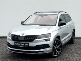 Skoda Karoq Sportline 2.0 TSI DSG 4x4/PANO/LED/ACC/AHK in Silber als SUV/Geländewagen/Pickup - Fahrzeugfoto 1
