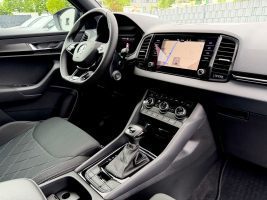 Skoda Karoq Sportline 2.0 TSI DSG 4x4/PANO/LED/ACC/AHK in Silber als SUV/Geländewagen/Pickup - Fahrzeugfoto 12