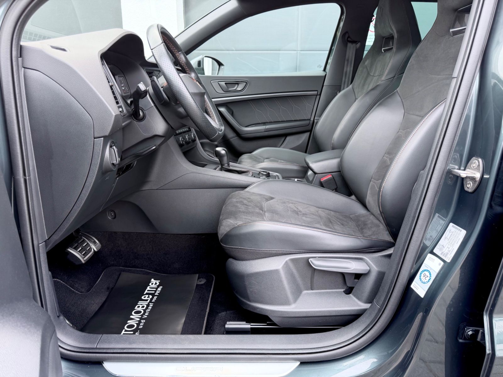 Cupra Ateca VZ 2.0 TSI DSG 4Drive/LED/ACC/LHZ/360° CAM - Bild 9 Cupra Ateca VZ 2.0 TSI DSG 4Drive/LED/ACC/LHZ/360° CAM als SUV/Geländewagen/Pickup - Fahrzeugfoto 9