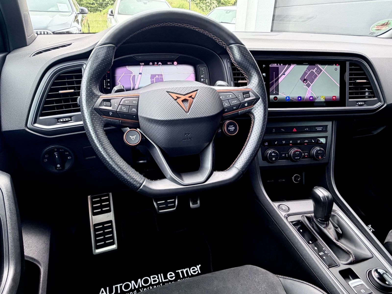 Cupra Ateca VZ 2.0 TSI DSG 4Drive/LED/ACC/LHZ/360° CAM - Bild 12 Cupra Ateca VZ 2.0 TSI DSG 4Drive/LED/ACC/LHZ/360° CAM als SUV/Geländewagen/Pickup - Fahrzeugfoto 12