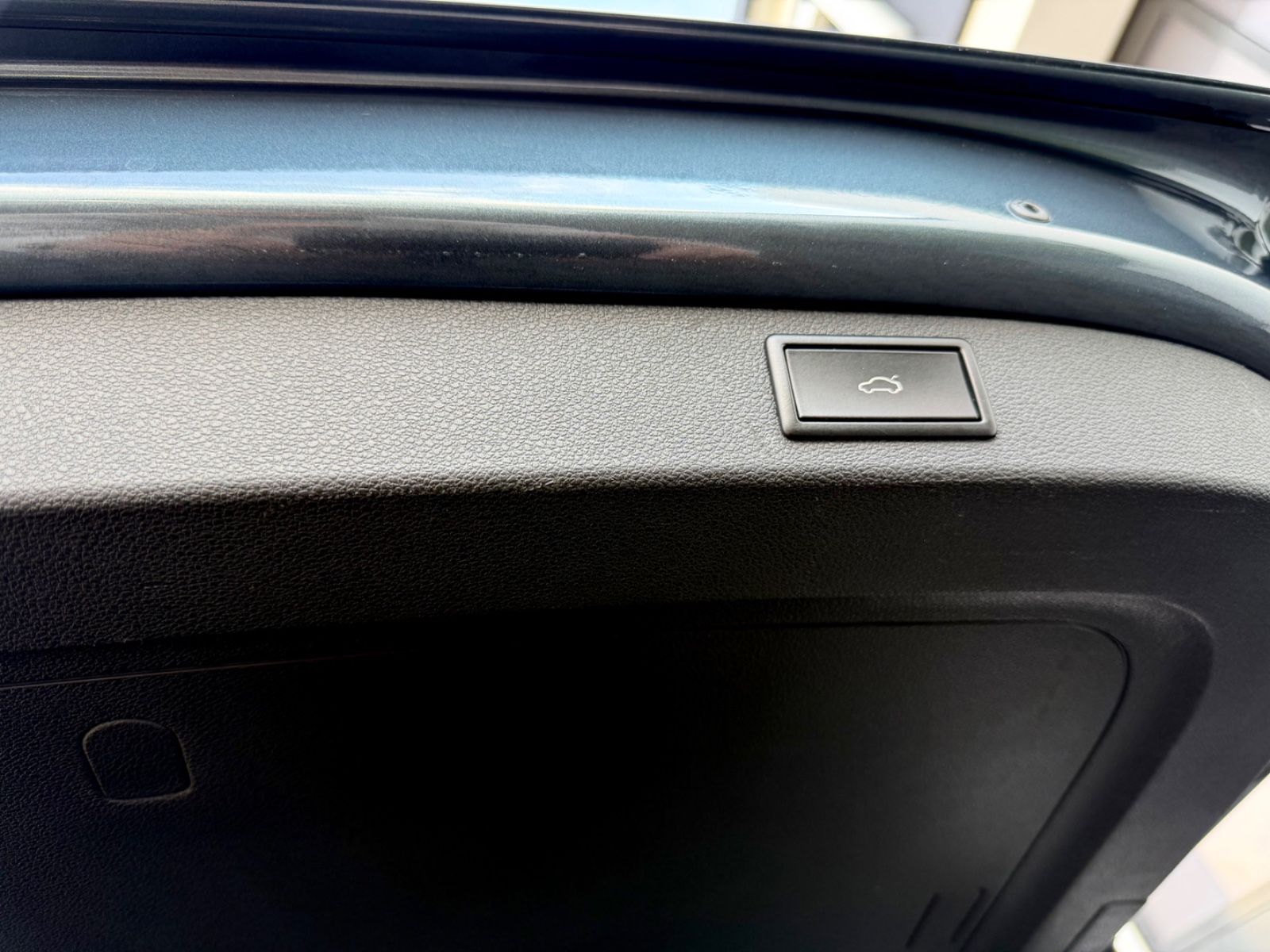Skoda Kodiaq RS 2.0 TDI DSG 4x4 /PANO/LED/CAM/GARANTIE - Bild 21 Skoda Kodiaq RS 2.0 TDI DSG 4x4 /PANO/LED/CAM/GARANTIE in Grau als SUV/Geländewagen/Pickup - Fahrzeugfoto 21