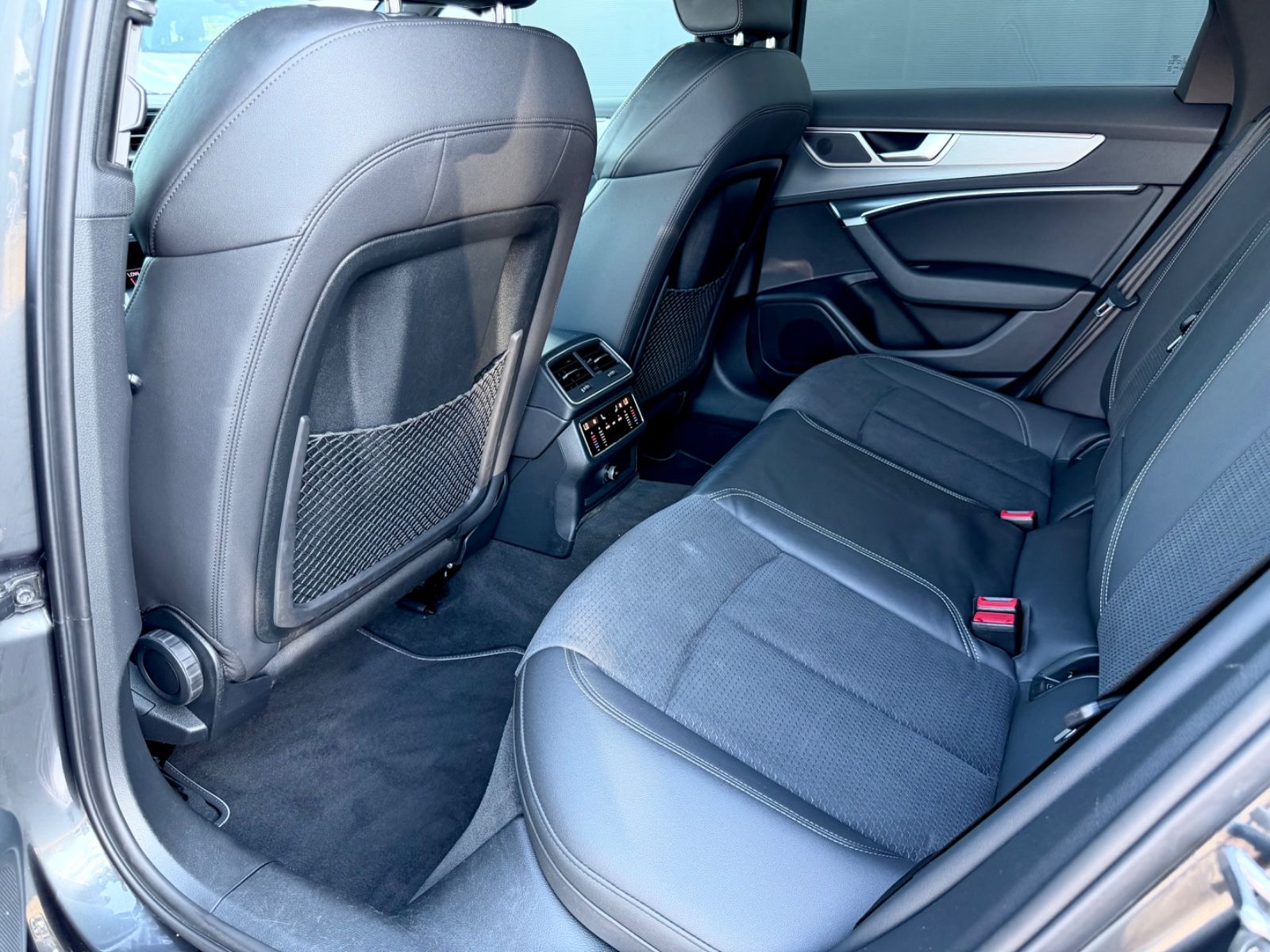 Audi A6 Avant 45 TDI quattro S line Sport Plus Paket - Bild 14 Audi A6 Avant 45 TDI quattro S line Sport Plus Paket in Grau als Kombi - Fahrzeugfoto 14