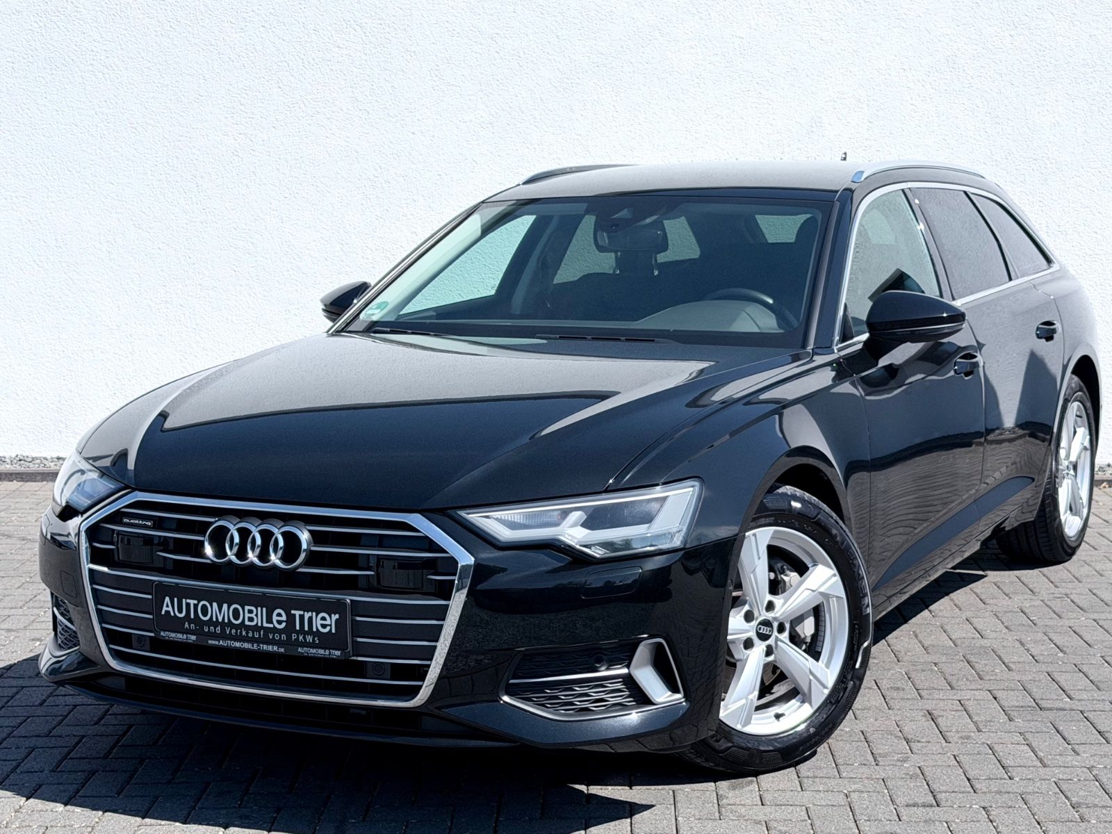 Audi A6 Avant 45 TDI quattro sport /LED/ACC/CAM/AHK/ in Schwarz als Kombi - Fahrzeugfoto 1