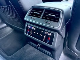 Audi A6 Avant 45 TDI quattro sport /LED/ACC/CAM/AHK/ in Schwarz als Kombi - Fahrzeugfoto 20
