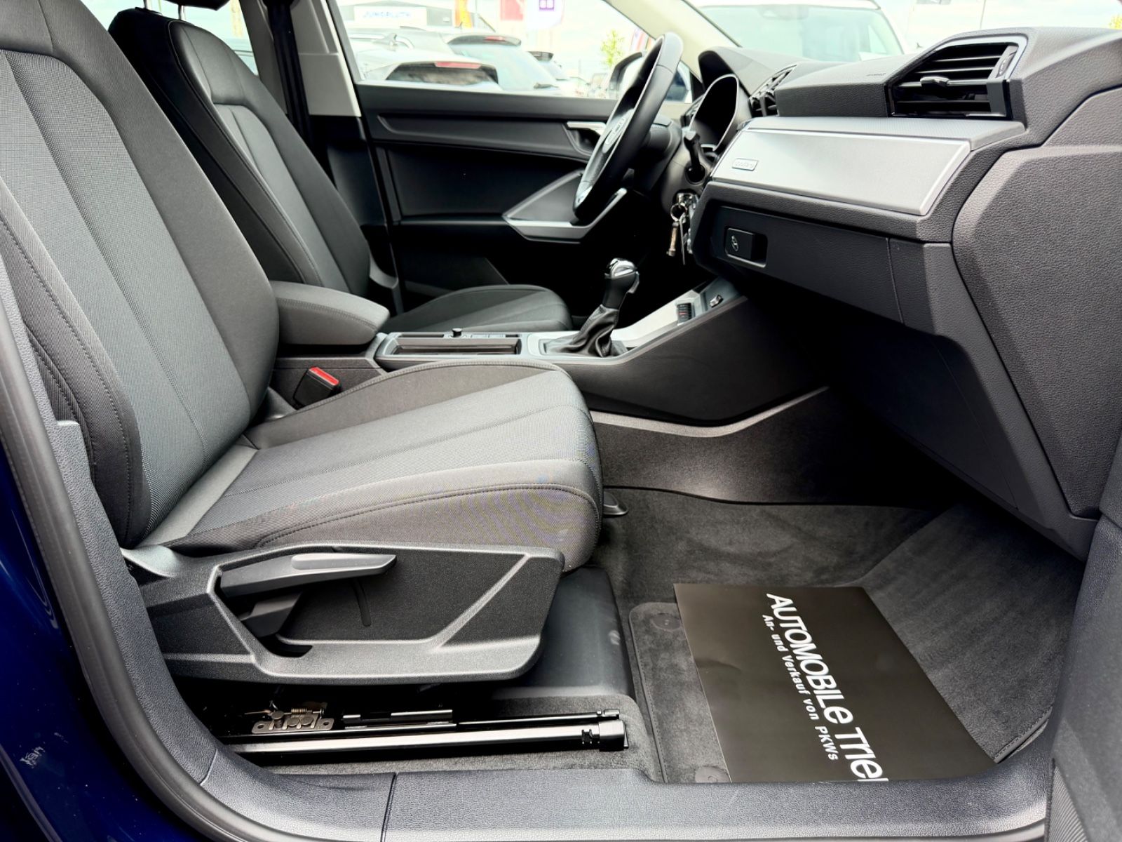 Audi Q3 Sportback 40 TFSI quattro S line /1.HAND/ - Bild 13 Audi Q3 Sportback 40 TFSI quattro S line /1.HAND/ in Blau als Sportwagen/Coupé - Fahrzeugfoto 13