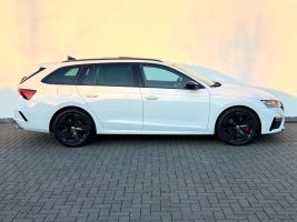 Skoda Octavia Combi RS 2.0 TSI DSG /MASSAGE/PANO/HUD/ in Weiß als Kombi - Fahrzeugfoto 4