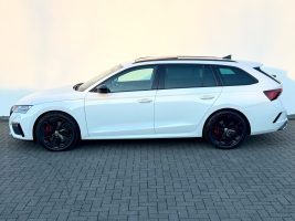 Skoda Octavia Combi RS 2.0 TSI DSG /MASSAGE/PANO/HUD/ in Weiß als Kombi - Fahrzeugfoto 8