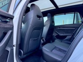 Skoda Octavia Combi RS 2.0 TSI DSG /MASSAGE/PANO/HUD/ in Weiß als Kombi - Fahrzeugfoto 14