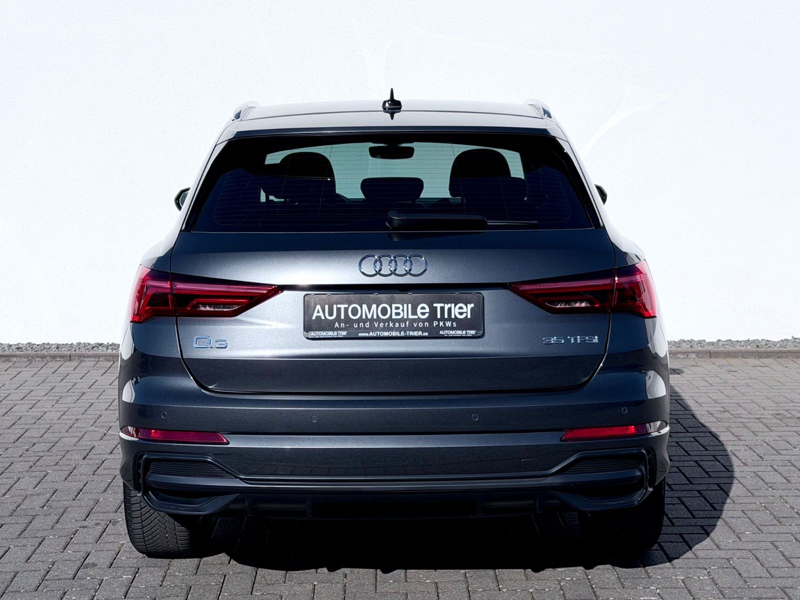 Audi Q3 35 TFSI S line /LED/CAM/ACC/GARANTIE/APP/ - Bild 6 Audi Q3 35 TFSI S line /LED/CAM/ACC/GARANTIE/APP/ in Daytonagrau Perleffekt als SUV/Geländewagen/Pickup - Fahrzeugfoto 6