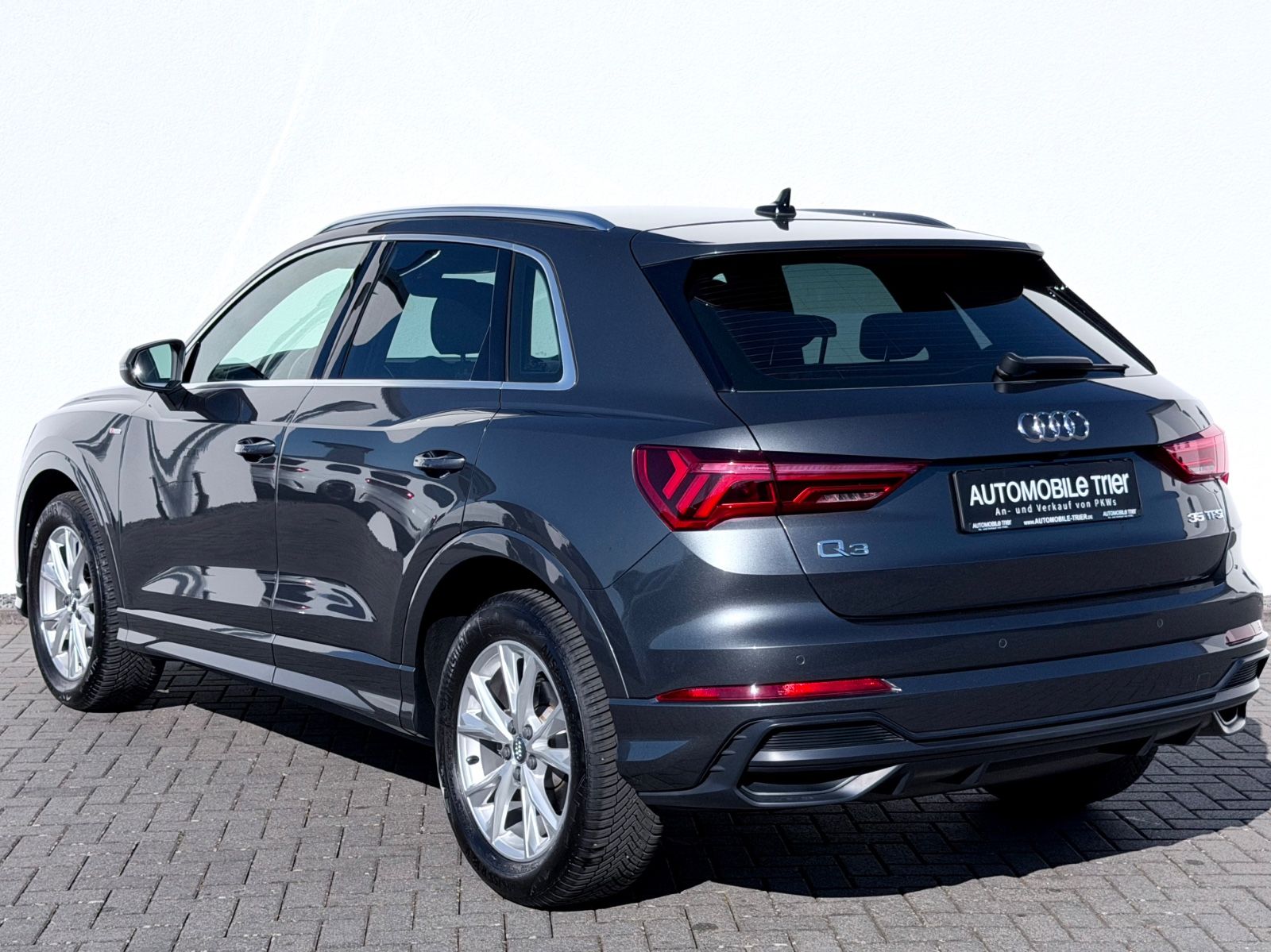 Audi Q3 35 TFSI S line /LED/CAM/ACC/GARANTIE/APP/ - Bild 7 Audi Q3 35 TFSI S line /LED/CAM/ACC/GARANTIE/APP/ in Daytonagrau Perleffekt als SUV/Geländewagen/Pickup - Fahrzeugfoto 7