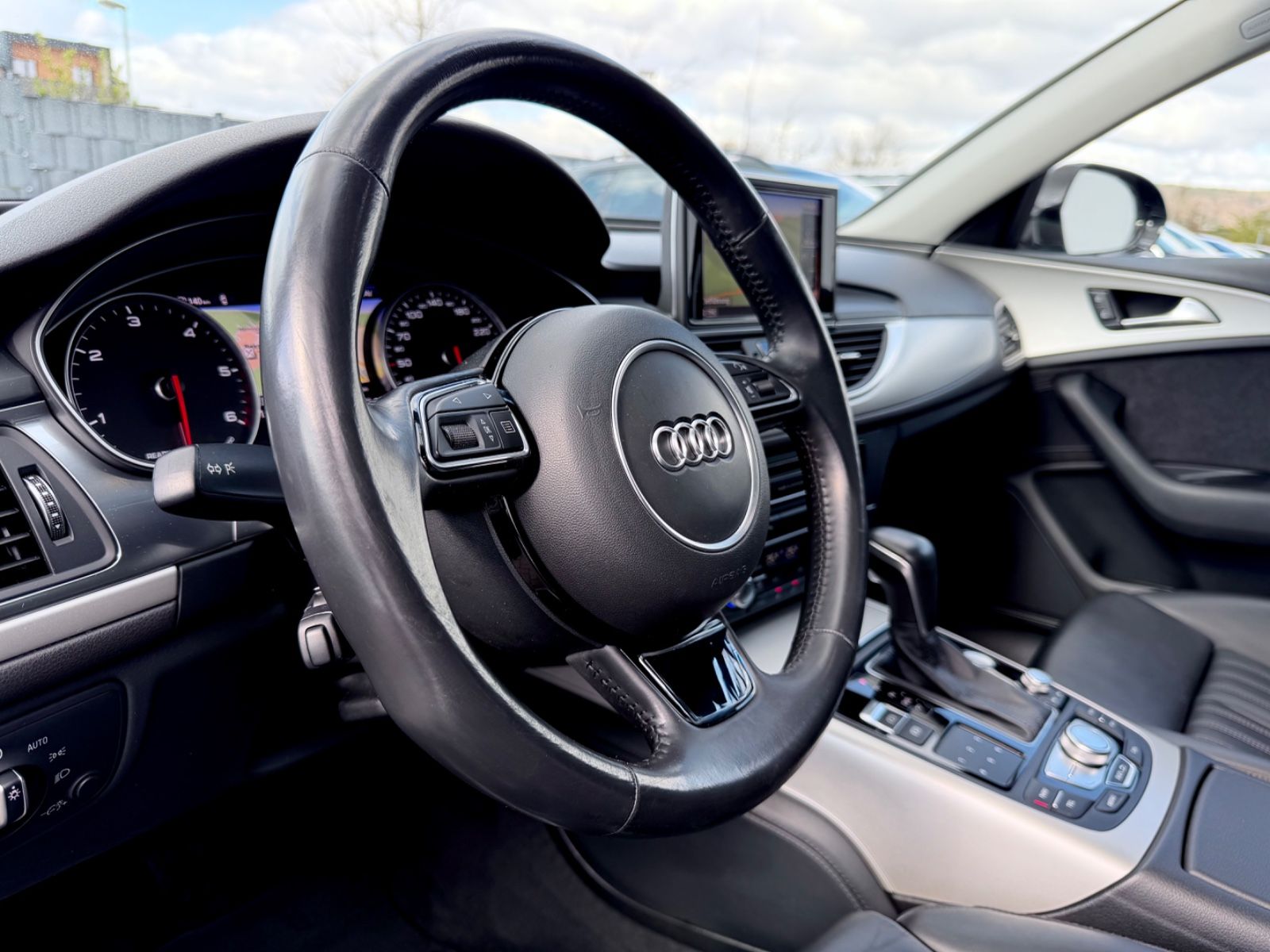 Audi A6 Avant 2.0 TDI sport /LED/ACC/CAM/AHK/GARANTIE - Bild 10 Audi A6 Avant 2.0 TDI sport /LED/ACC/CAM/AHK/GARANTIE in MYTHOSSCHWARZ als Kombi - Fahrzeugfoto 10