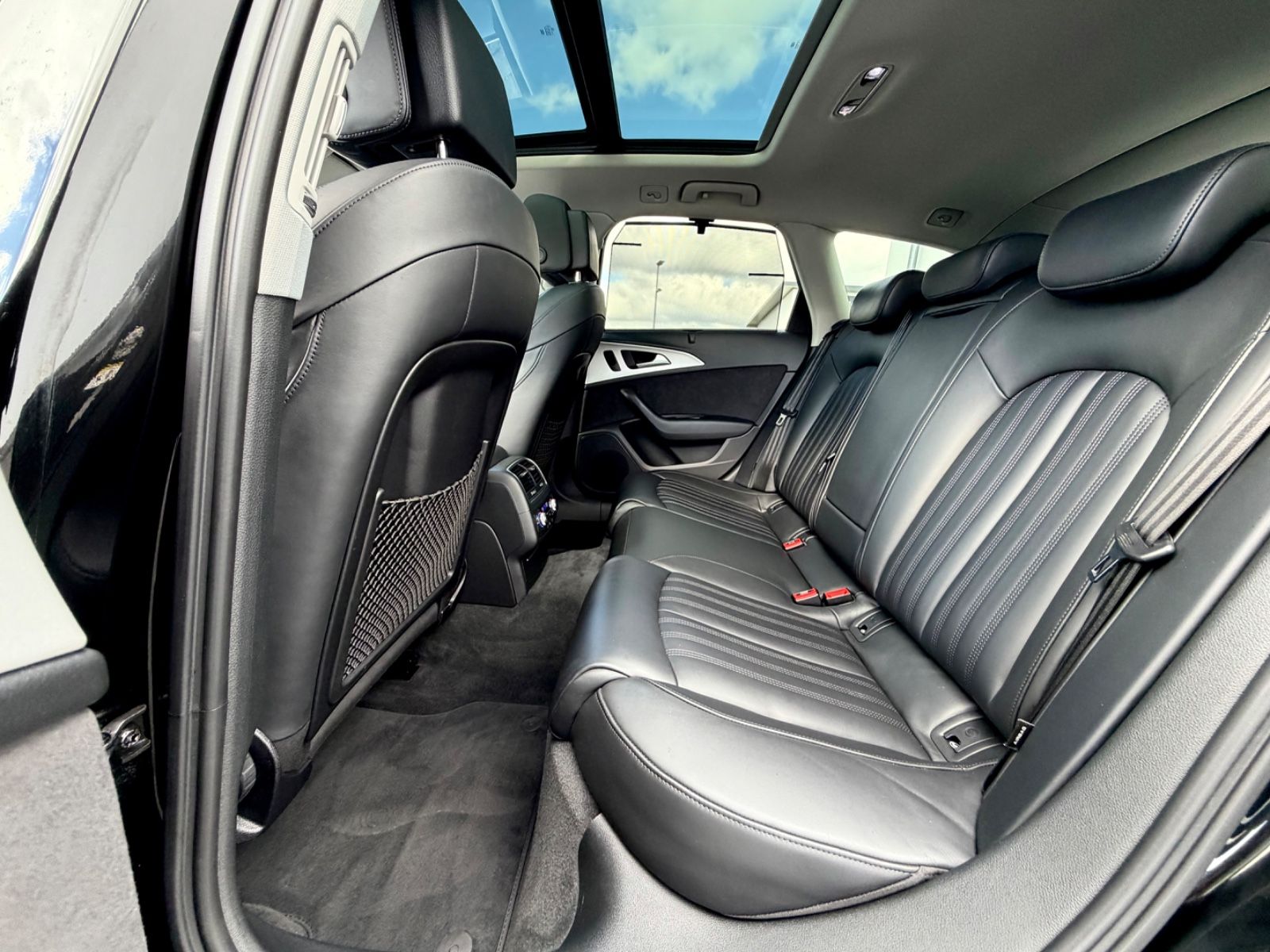 Audi A6 Avant 2.0 TDI sport /LED/ACC/CAM/AHK/GARANTIE - Bild 13 Audi A6 Avant 2.0 TDI sport /LED/ACC/CAM/AHK/GARANTIE in MYTHOSSCHWARZ als Kombi - Fahrzeugfoto 13