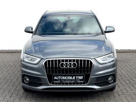 Audi Q3 2.0 TDI S line Sport Plus Paket /1.HAND/ in Grau als SUV/Geländewagen/Pickup - Fahrzeugfoto 2
