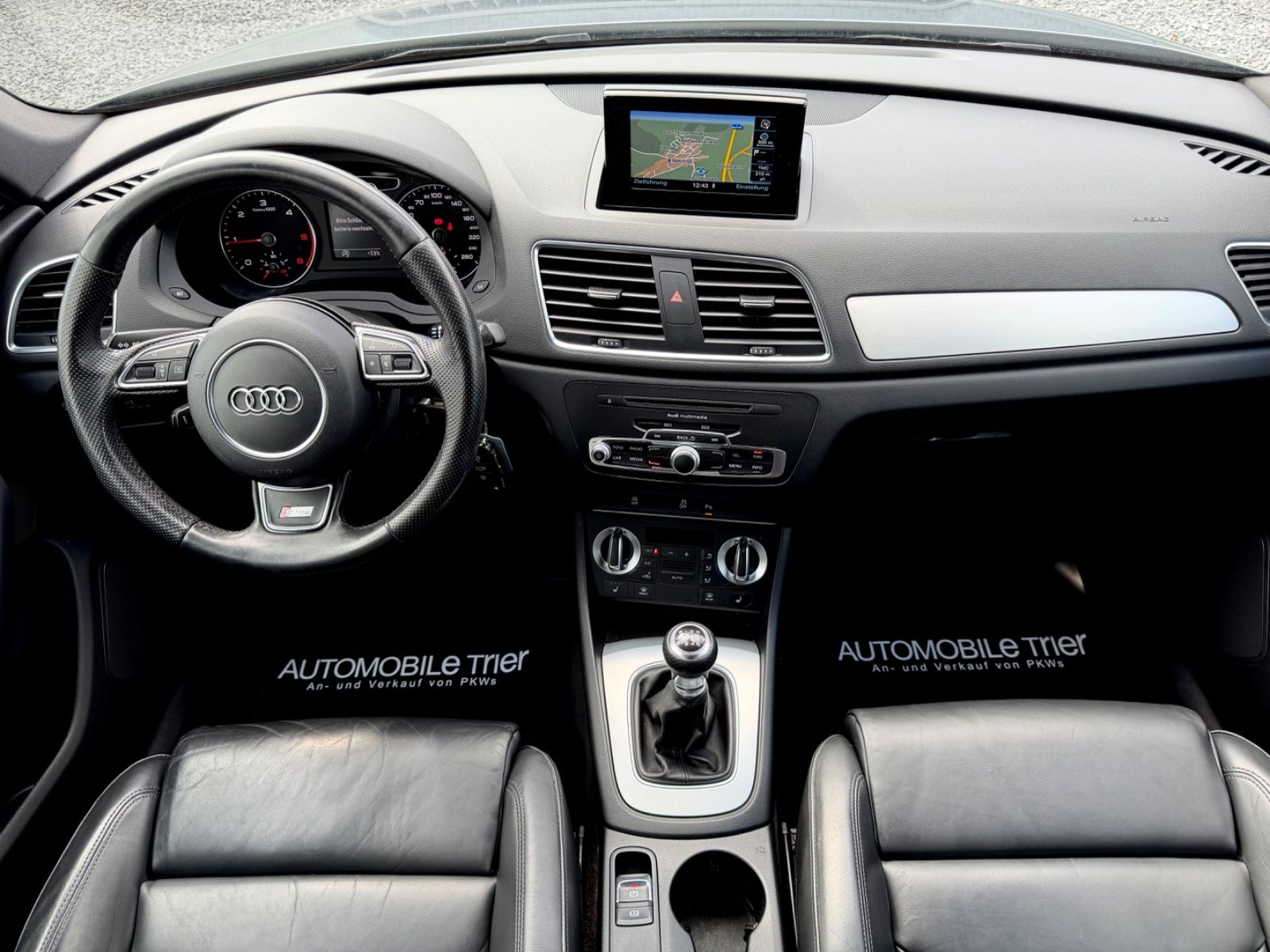 Audi Q3 2.0 TDI S line Sport Plus Paket /1.HAND/ - Bild 10 Audi Q3 2.0 TDI S line Sport Plus Paket /1.HAND/ in Monsungrau Metallic als SUV/Geländewagen/Pickup - Fahrzeugfoto 10