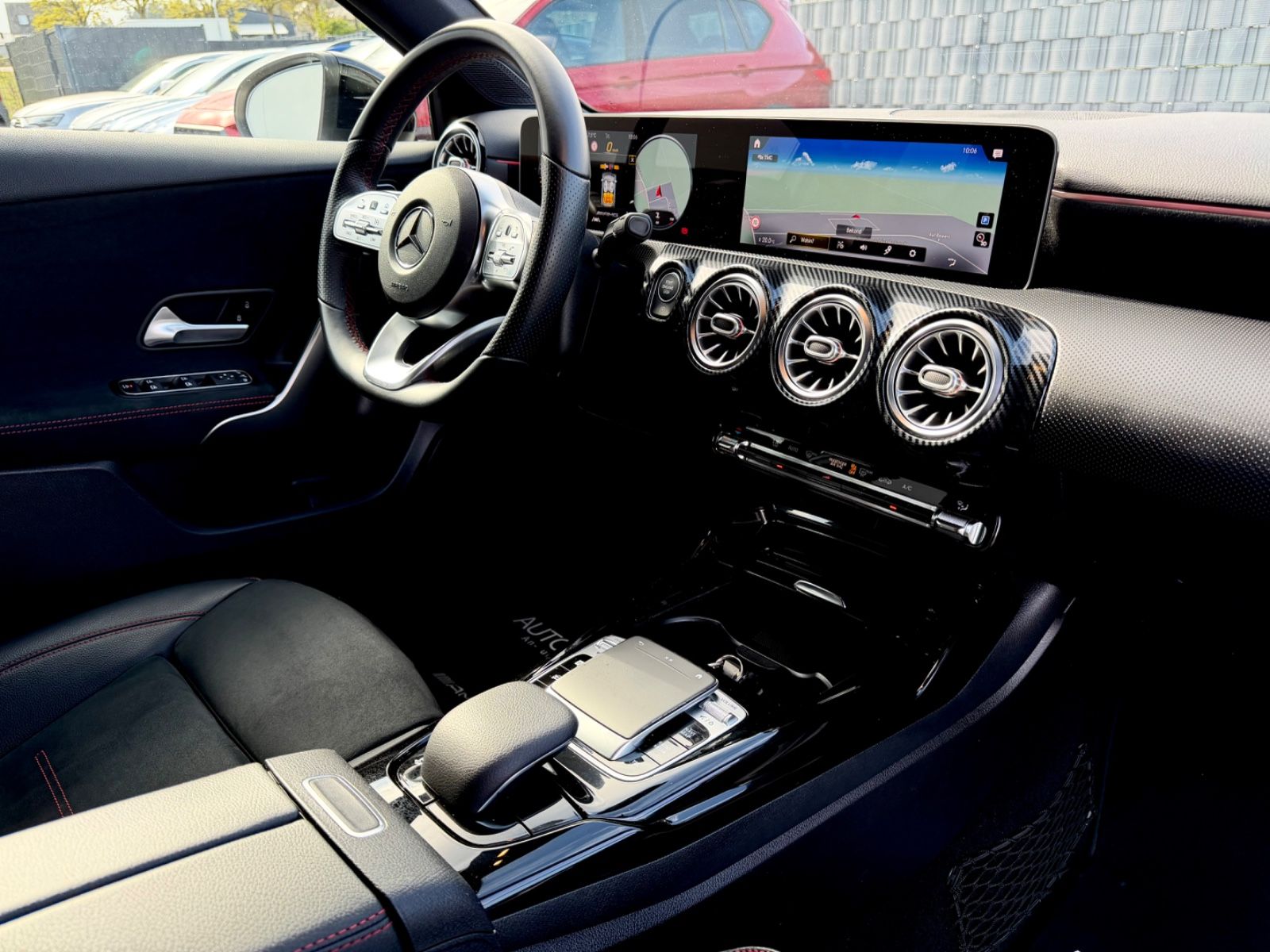 Mercedes-Benz A 35 AMG 4Matic /NAVI/LED/CAM/GARANTIE/ - Bild 10 Mercedes-Benz A 35 AMG 4Matic /NAVI/LED/CAM/GARANTIE/ in POLARWEISS - UNILACK als Sportwagen/Coupé - Fahrzeugfoto 10