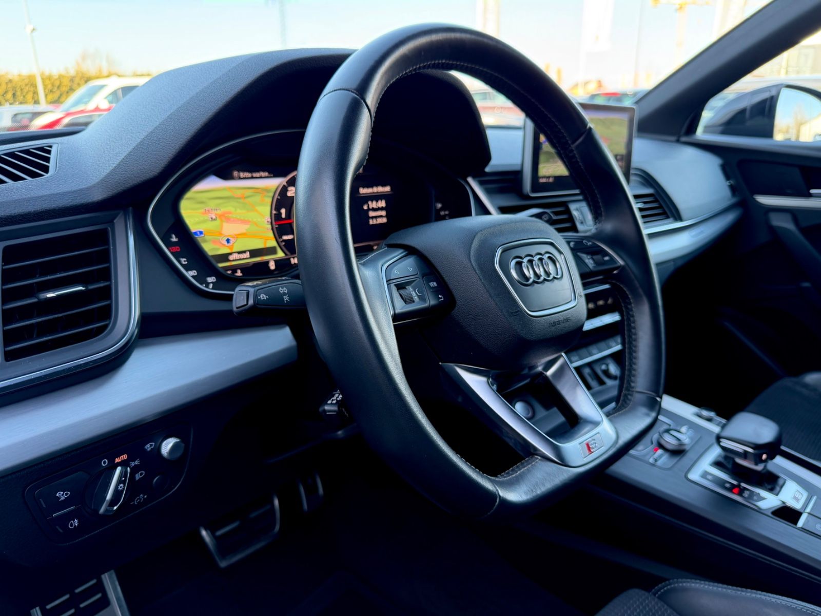 Audi SQ5 3.0 TDI quattro /LED/ACC/HUD/CAM/GARANTIE - Bild 10 Audi SQ5 3.0 TDI quattro /LED/ACC/HUD/CAM/GARANTIE in Grau als SUV/Geländewagen/Pickup - Fahrzeugfoto 10